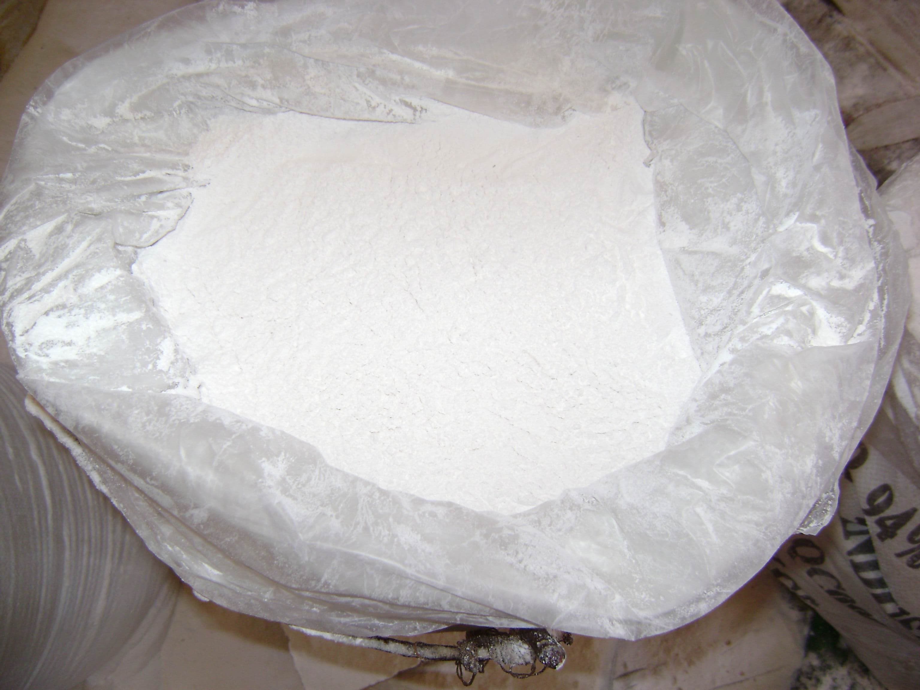 calcium chloride 74_ 77_ 94_ powder  manufacturer in china